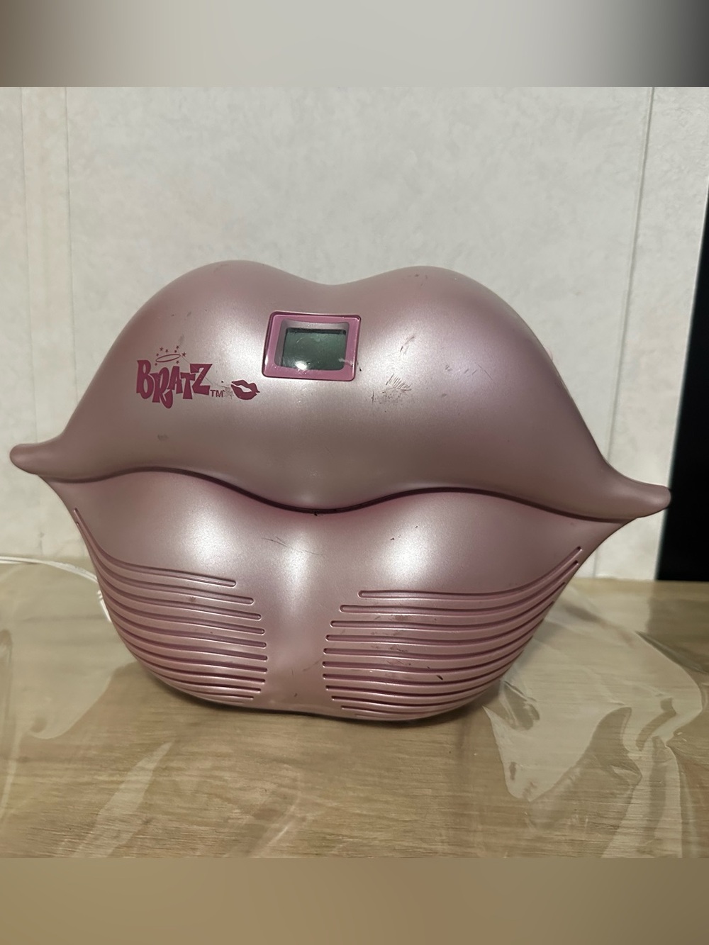 Y2K BRATZ Lips Radio / Cd player